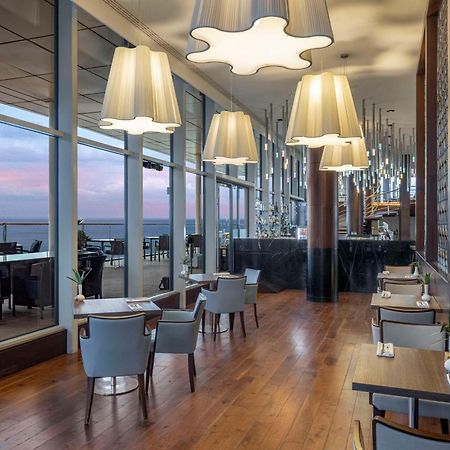 Hilton Batumi Hotel Luaran gambar The Lounge at the 360° Restaurant