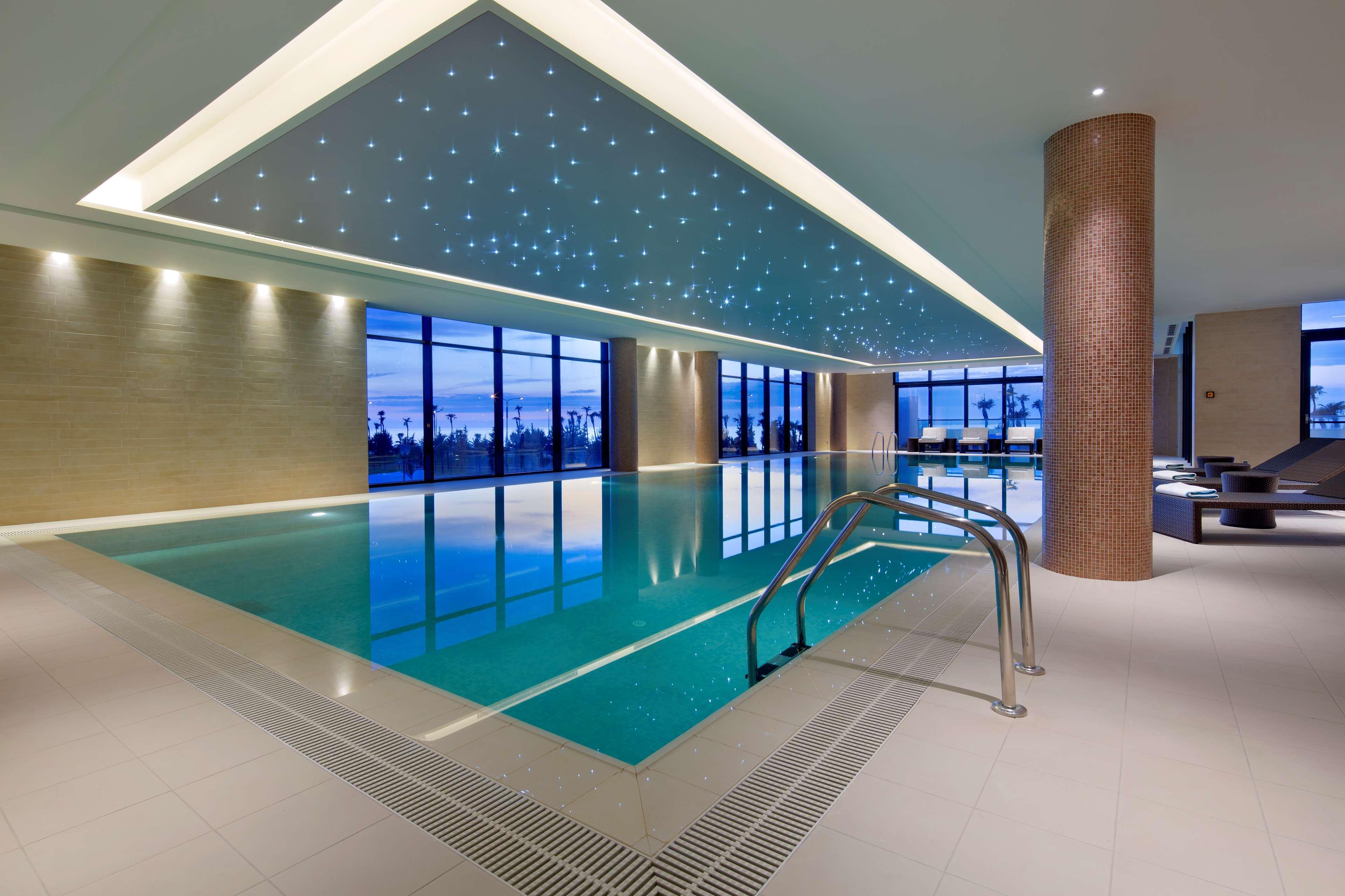 Hilton Batumi Hotel Luaran gambar The pool at the Westin Palace, Brussels