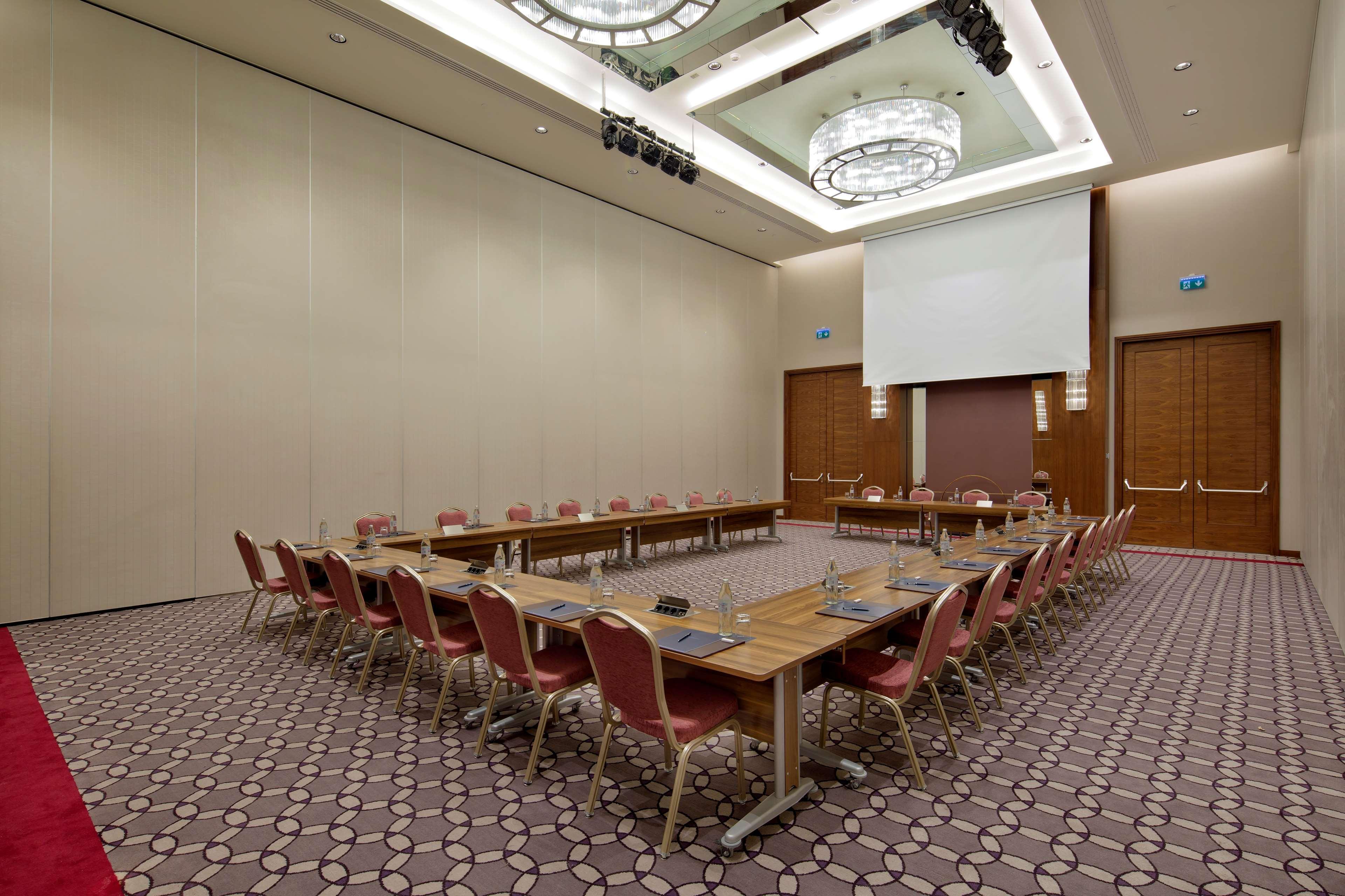 Hilton Batumi Hotel Luaran gambar Meeting room