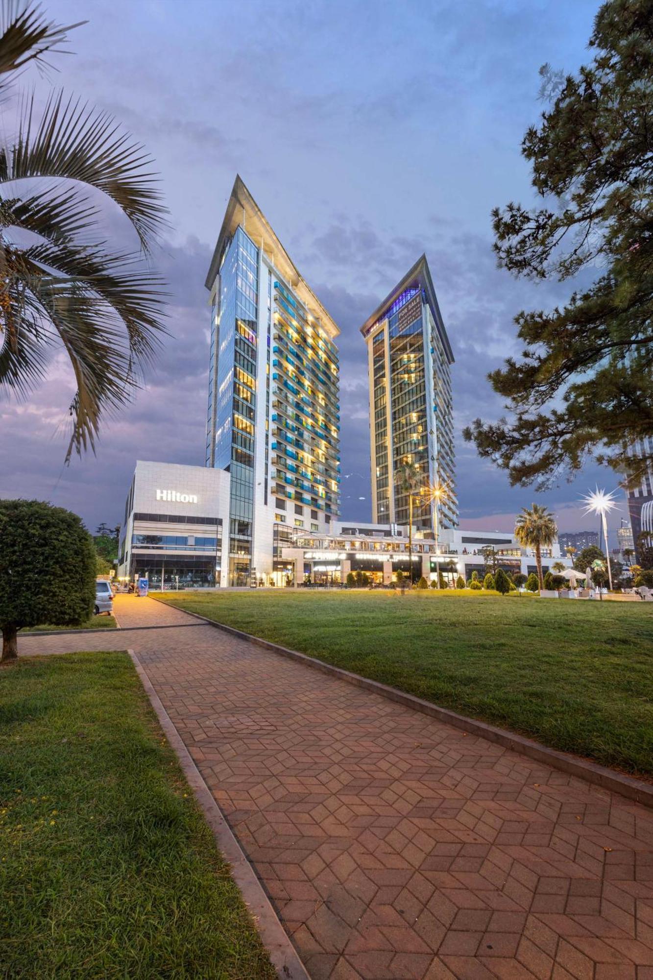 Hilton Batumi Hotel Luaran gambar Hilton İzmir