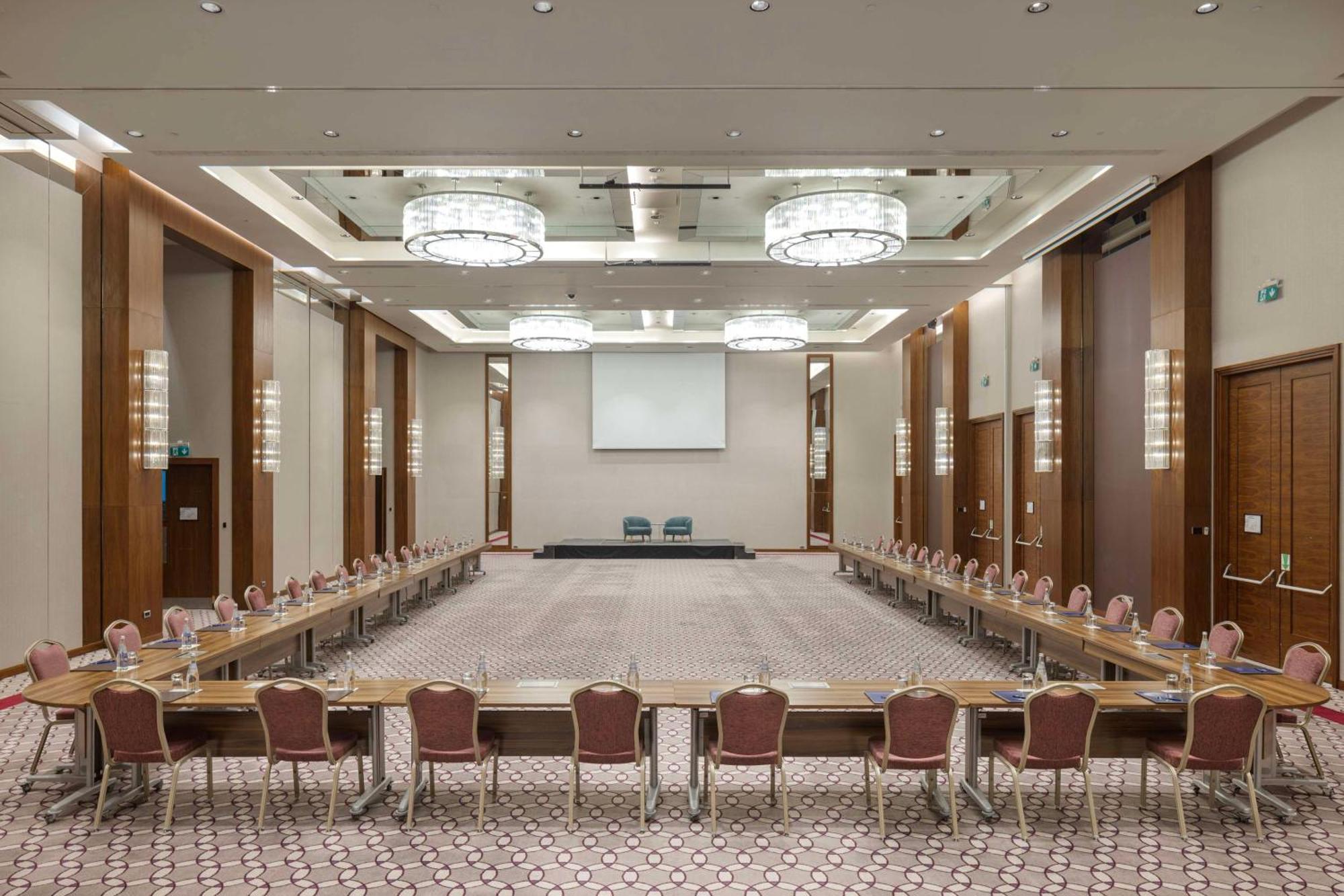 Hilton Batumi Hotel Luaran gambar The main conference room
