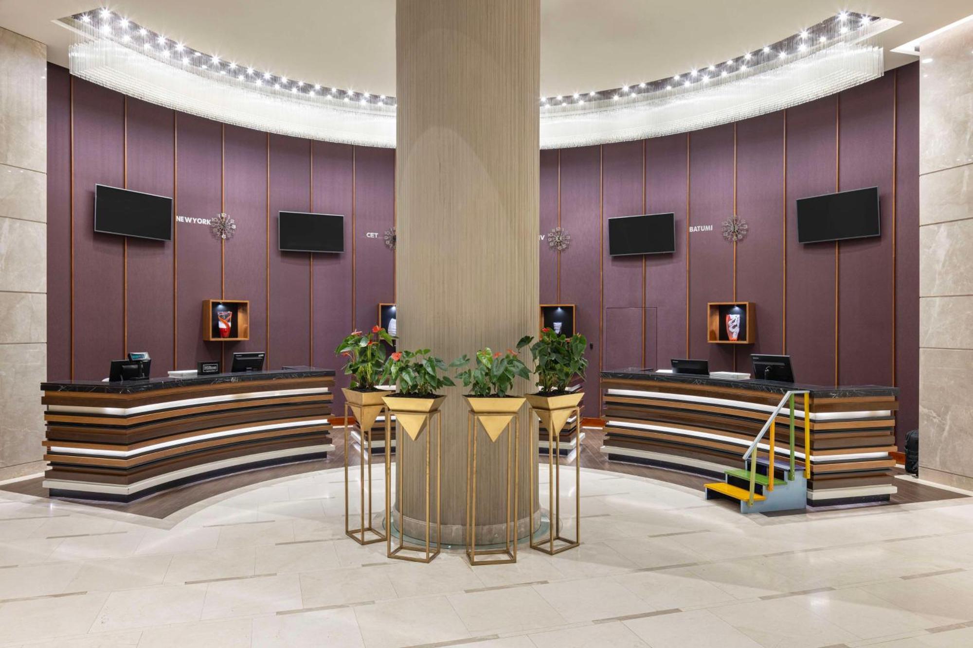 Hilton Batumi Hotel Luaran gambar The lobby of the hotel